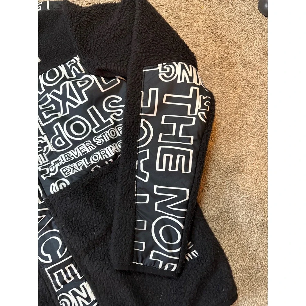 The North Face Kids Black White‎ All Over Logo Fleece Jacket Hooded Size YXL